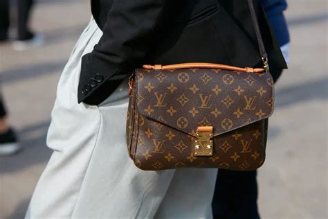 louis vuitton cross bosy